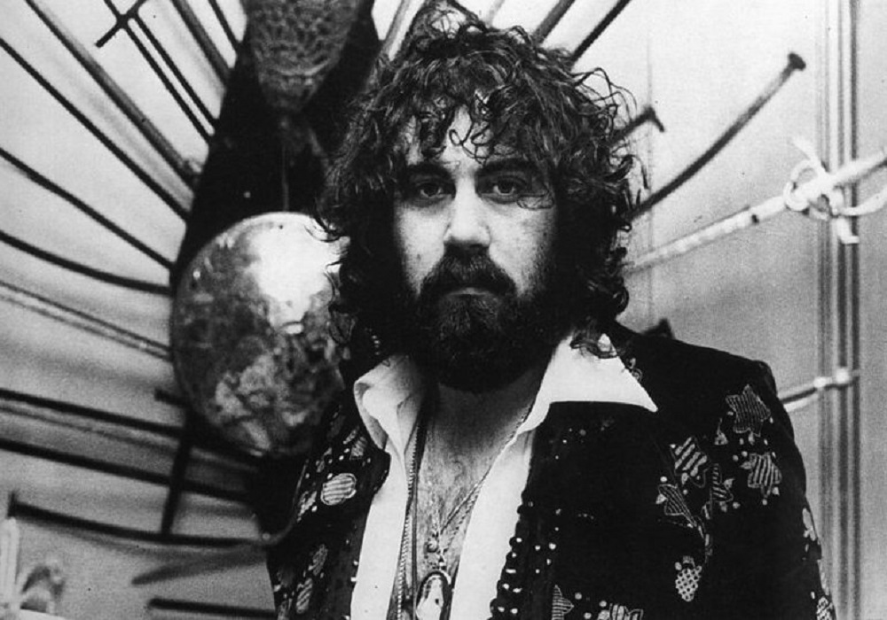 Το «αντίο» του υπουργείου Πολιτισμού στον Βαγγέλη Παπαθανασίου