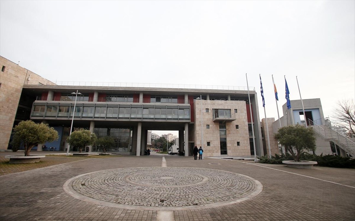 Ντόμινο εξελίξεων στον δήμο Θεσσαλονίκης – Διεγράφη ο Αβαρλής