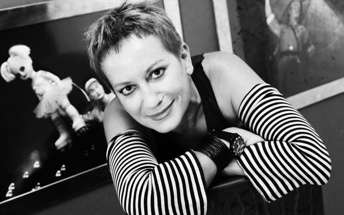 Λένα Διβάνη,