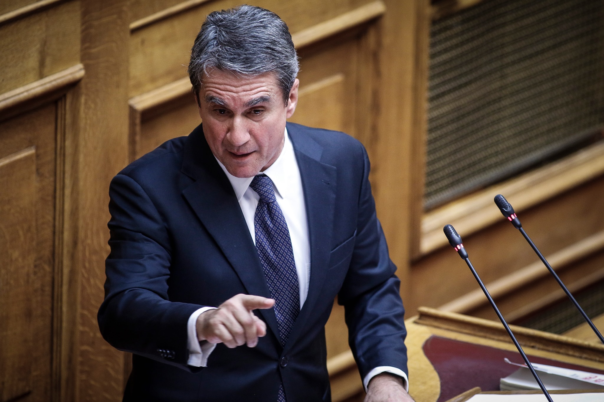 ΣΥΡΙΖΑ για Λοβέρδο: Σκάνδαλο εντός σκανδάλου η παραποίηση του εγγράφου του FBI