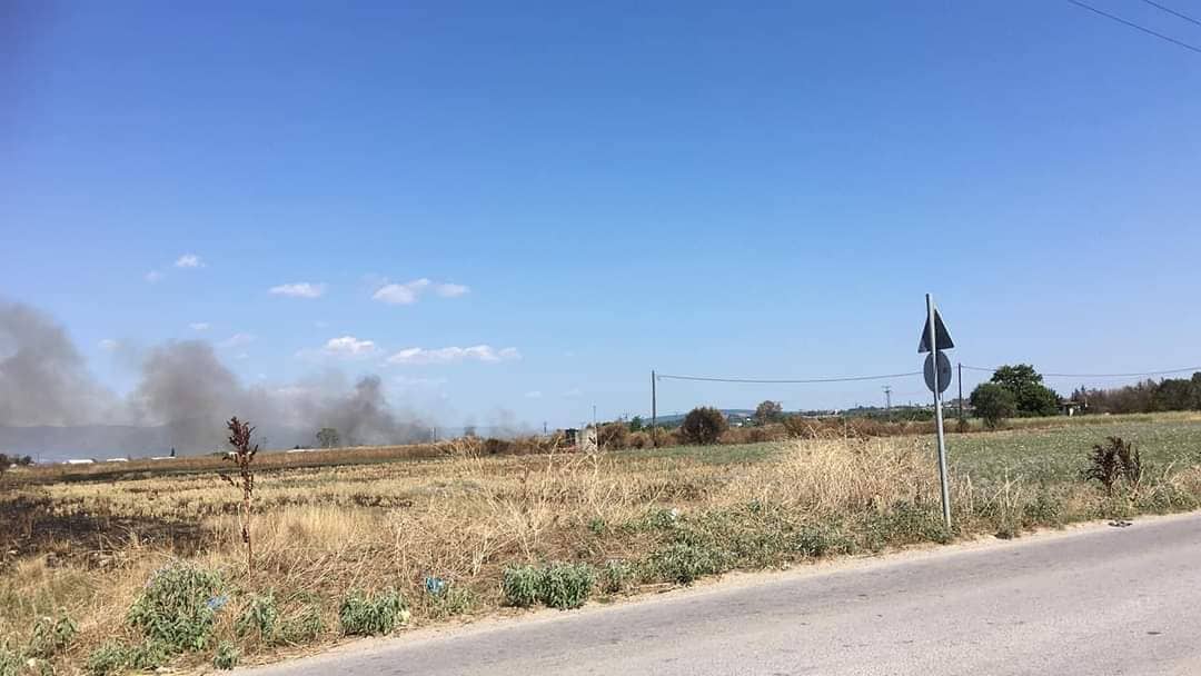 Περαία: Ξανά φωτιά στον οικισμό «Τσαΐρια» (ΦΩΤΟ)
