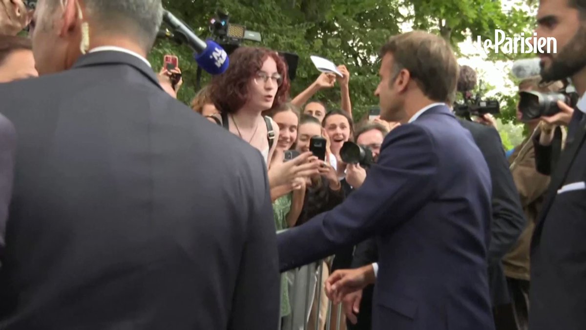 Γαλλία: Η αστυνομία ανέκρινε μαθήτρια για ερώτηση προς τον Μακρόν