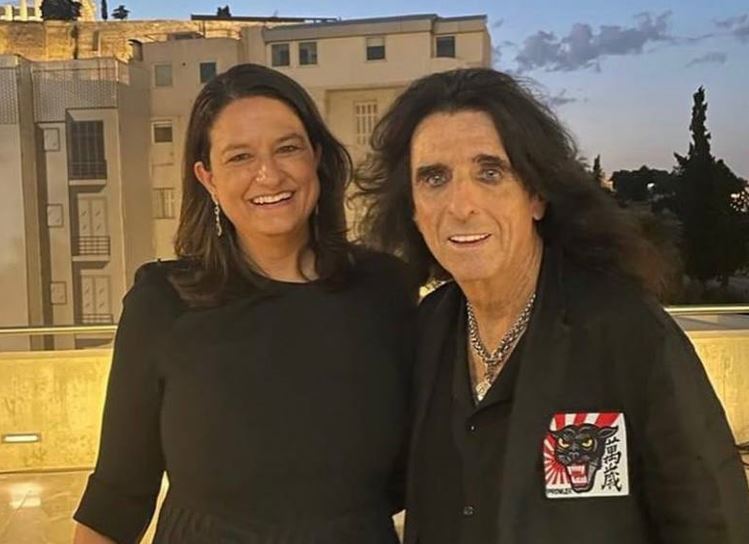 Με τον Alice Cooper φωτογραφήθηκε η Νίκη Κεραμέως (pic)