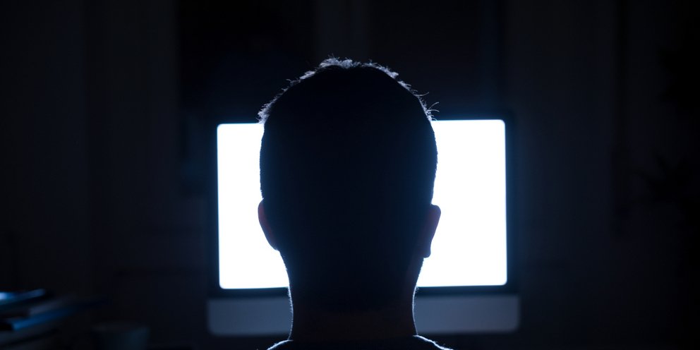 Η εκδικητική πορνογραφία δεν είναι «ροζ σκάνδαλο», είναι βία