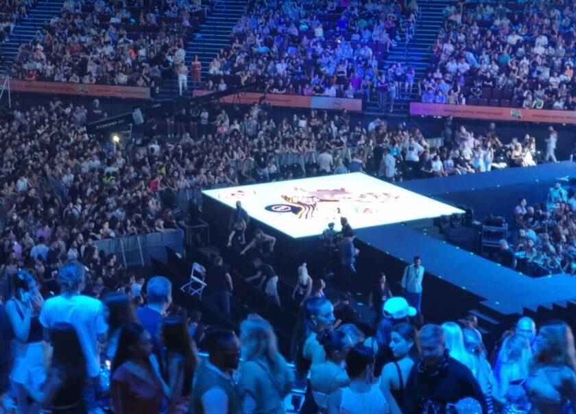 MAD VMA 2022: Άγριος καυγάς μεταξύ Snik και Light – Διεκόπη το event