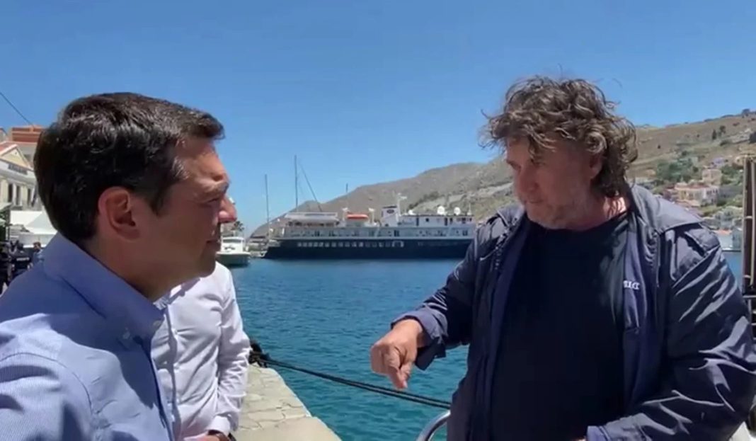 Τσίπρας: Ο επικός διάλογος με ψηφοφόρο της Νέας Δημοκρατίας στη Σύμη (vid)