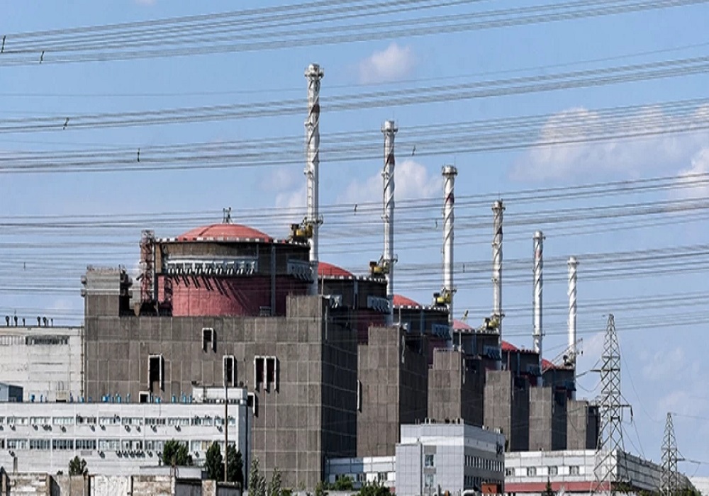 Σχεδόν 1.700 άμαχοι απομακρύνθηκαν εσπευσμένα από περιοχές γύρω από το πυρηνικό εργοστάσιο της Ζαπορίζια