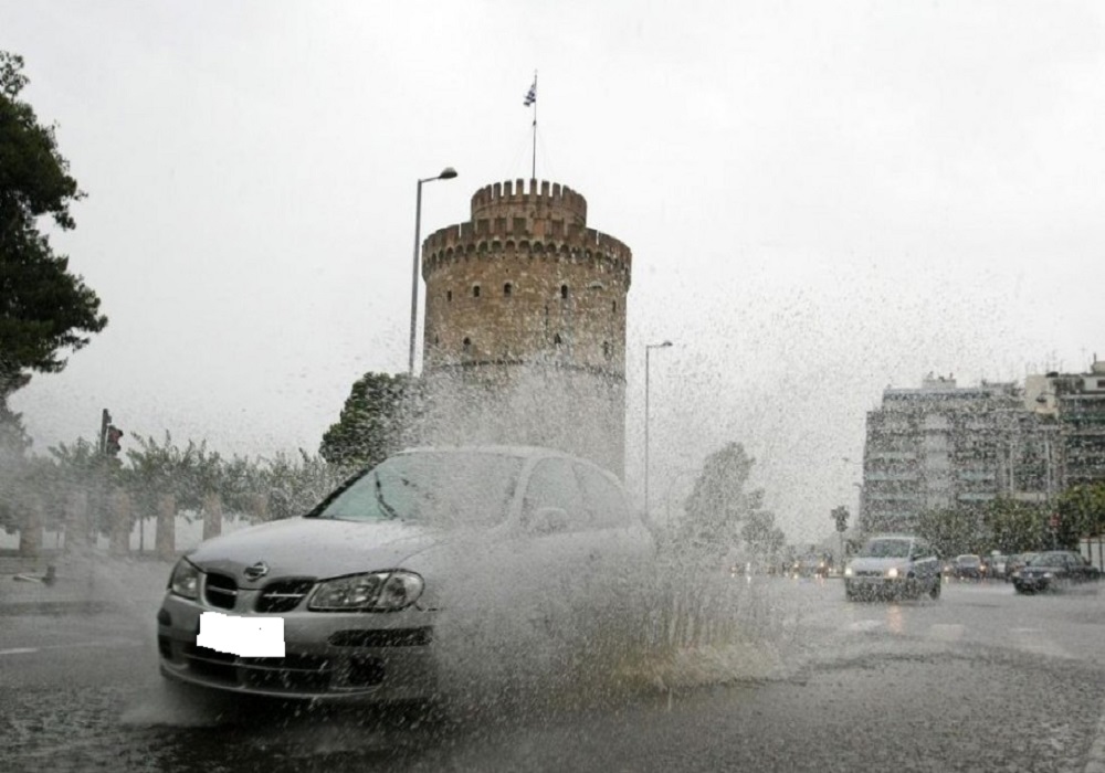 Θεσσαλονίκη: Πήρε φωτιά το τηλεφωνικό κέντρο της Πυροσβεστικής για την κακοκαιρία