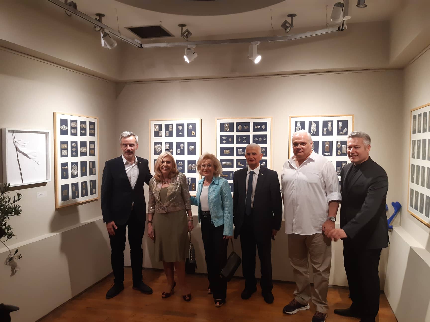 Εγκαινιάστηκε η συλλογή ταμάτων της Λόλας Νταϊφά στην Αγιορειτική Εστία (ΦΩΤΟ)