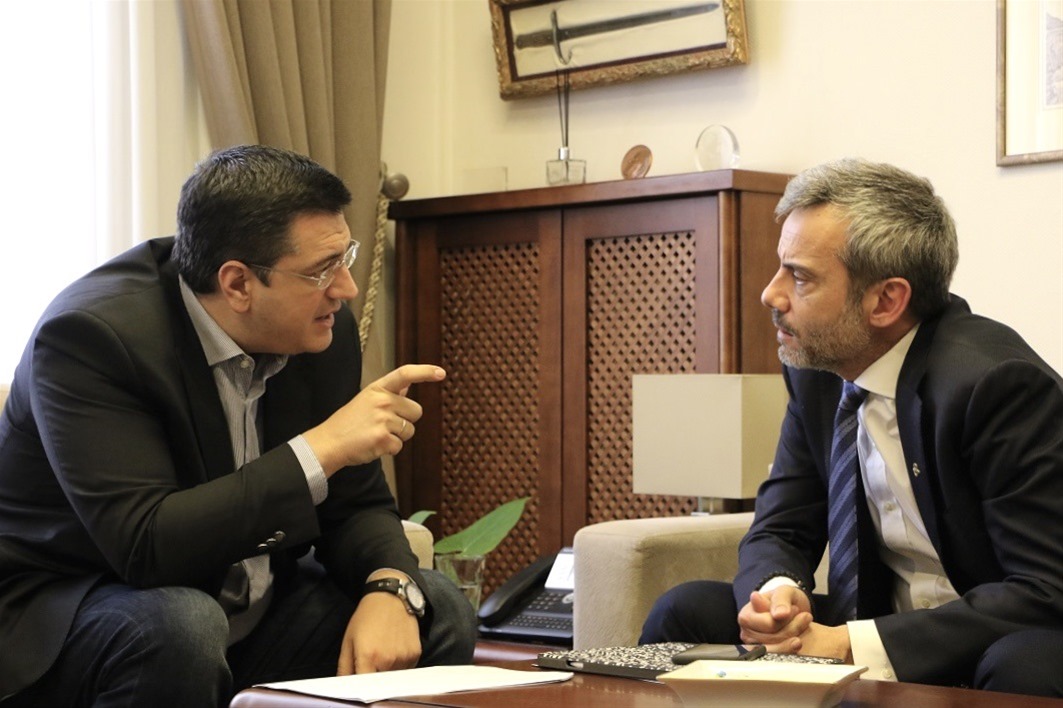 Τρίτη ο Τζιτζικώστας, Τετάρτη ο Ζέρβας