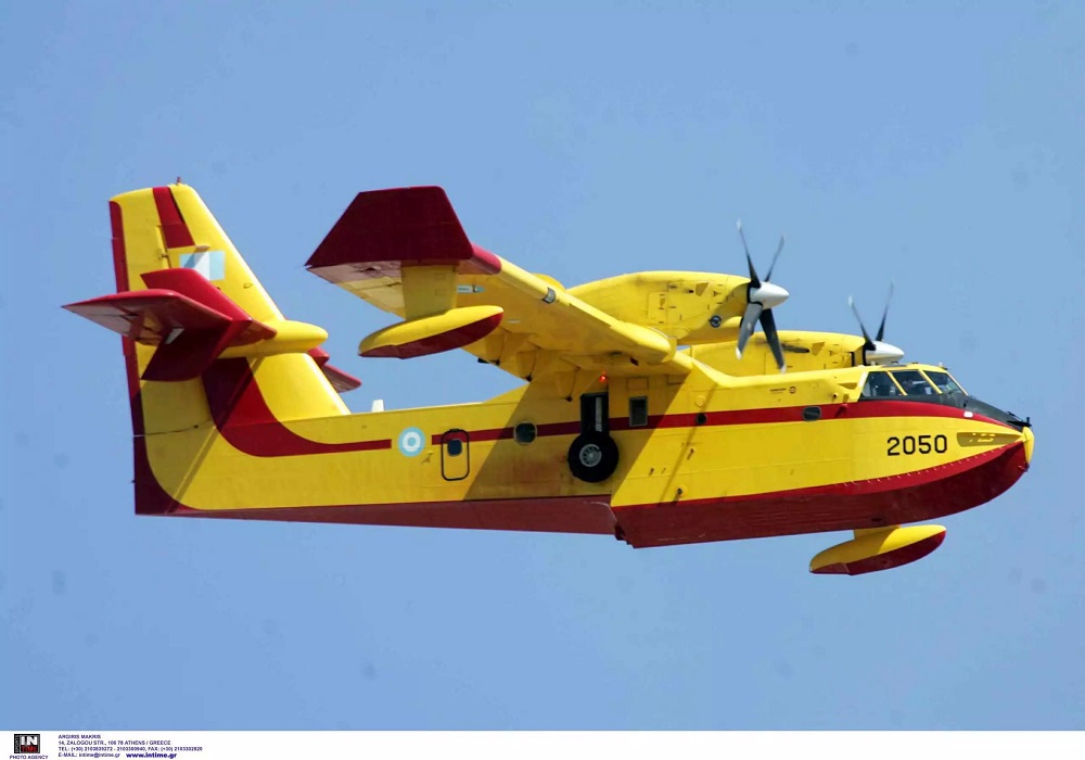 Γαλλία: Η Ελλάδα συνδράμει με δύο canadair στις πυρκαγιές