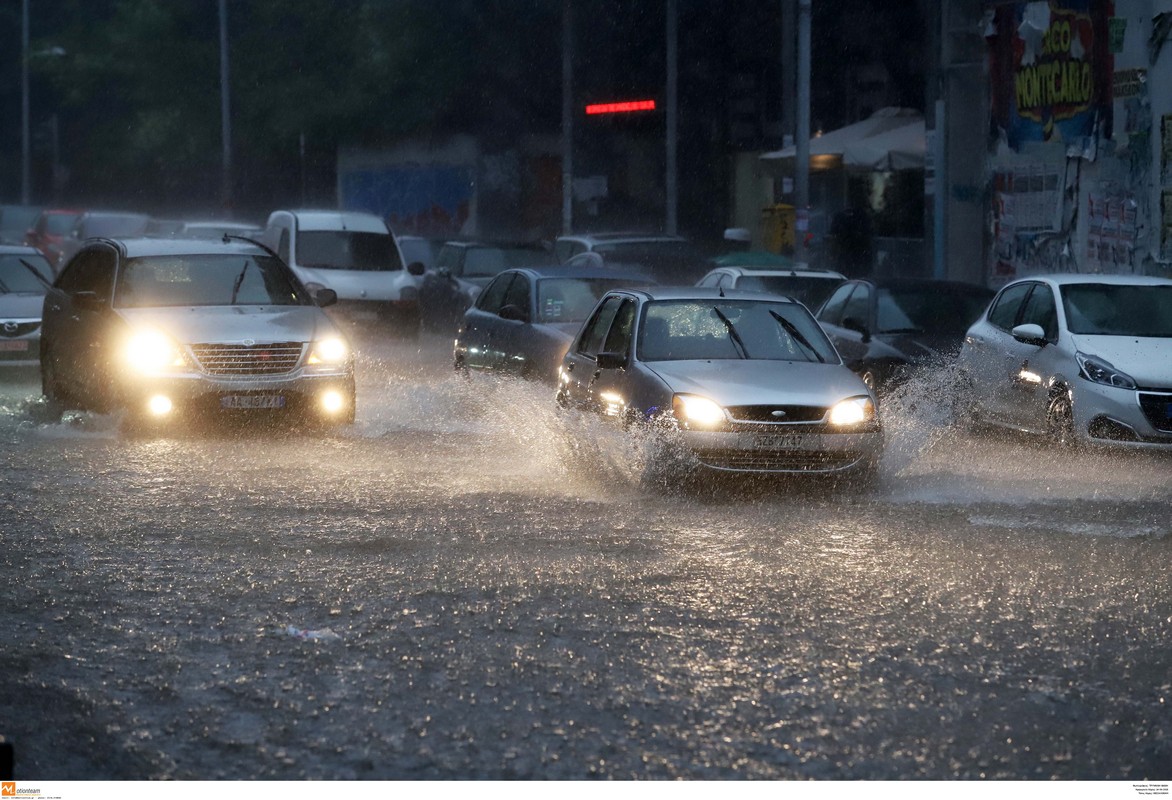 Επικίνδυνα ύψη βροχής μέχρι την Πέμπτη – Η προειδοποίηση Αρναούτογλου