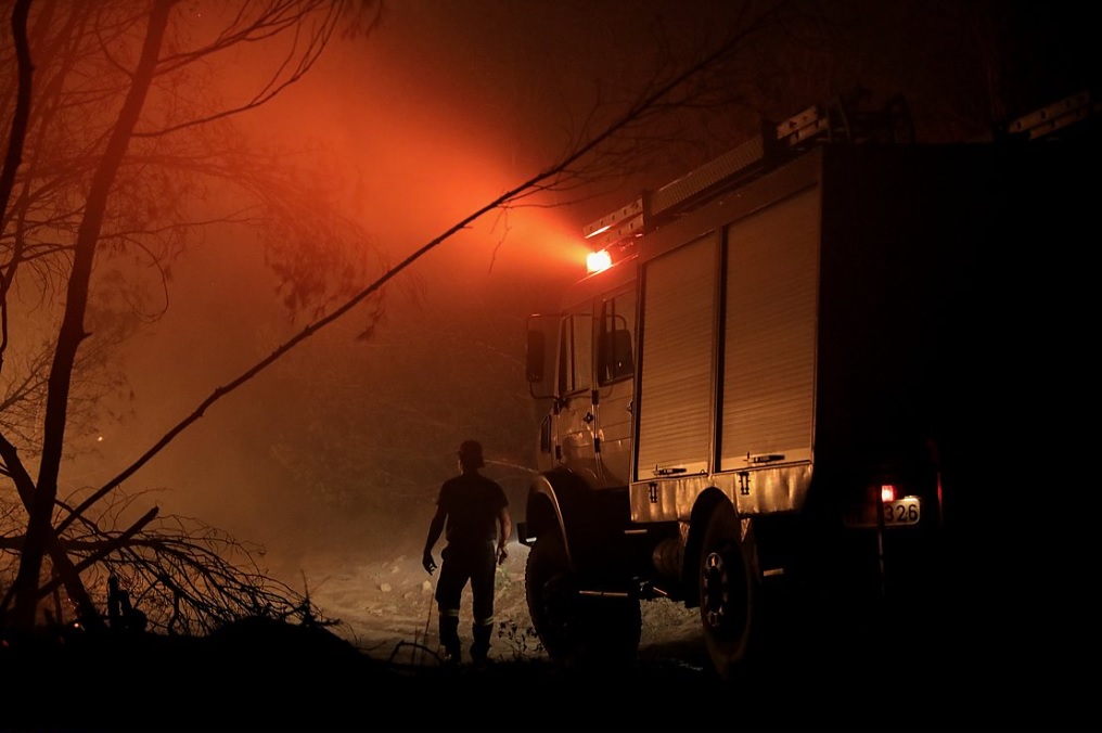 LIVE: Η ενημέρωση της Πυροσβεστικής για την συντριβή του Antonov