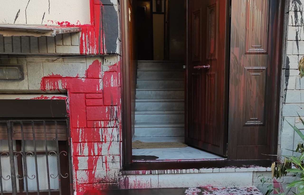 Ιωακείμοβιτς στο TheOpinion για την επίθεση στο σπίτι του: «Είναι άνανδροι, δεν φοβόμαστε, δεν πτοούμαστε» (ΦΩΤΟ)