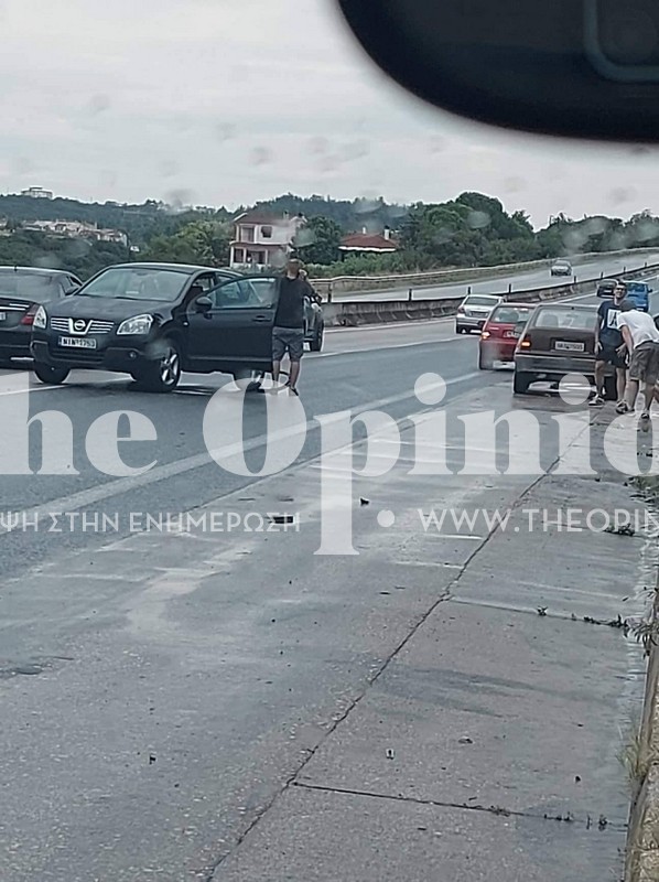 Τροχαίο και ουρά χιλιομέτρων στο δρόμο προς Χαλκιδική (ΦΩΤΟ)