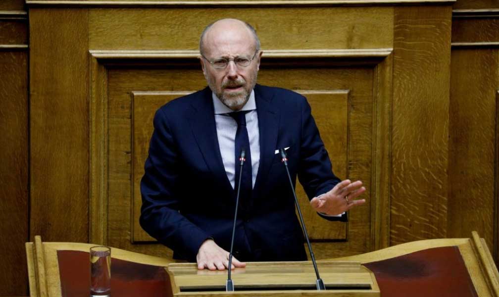 Βαρτζόπουλος για γυναικοκτονίες: «Είναι στη φύση του αρσενικού να είναι επιθετικό» – Σφοδρές πολιτικές αντιδράσεις