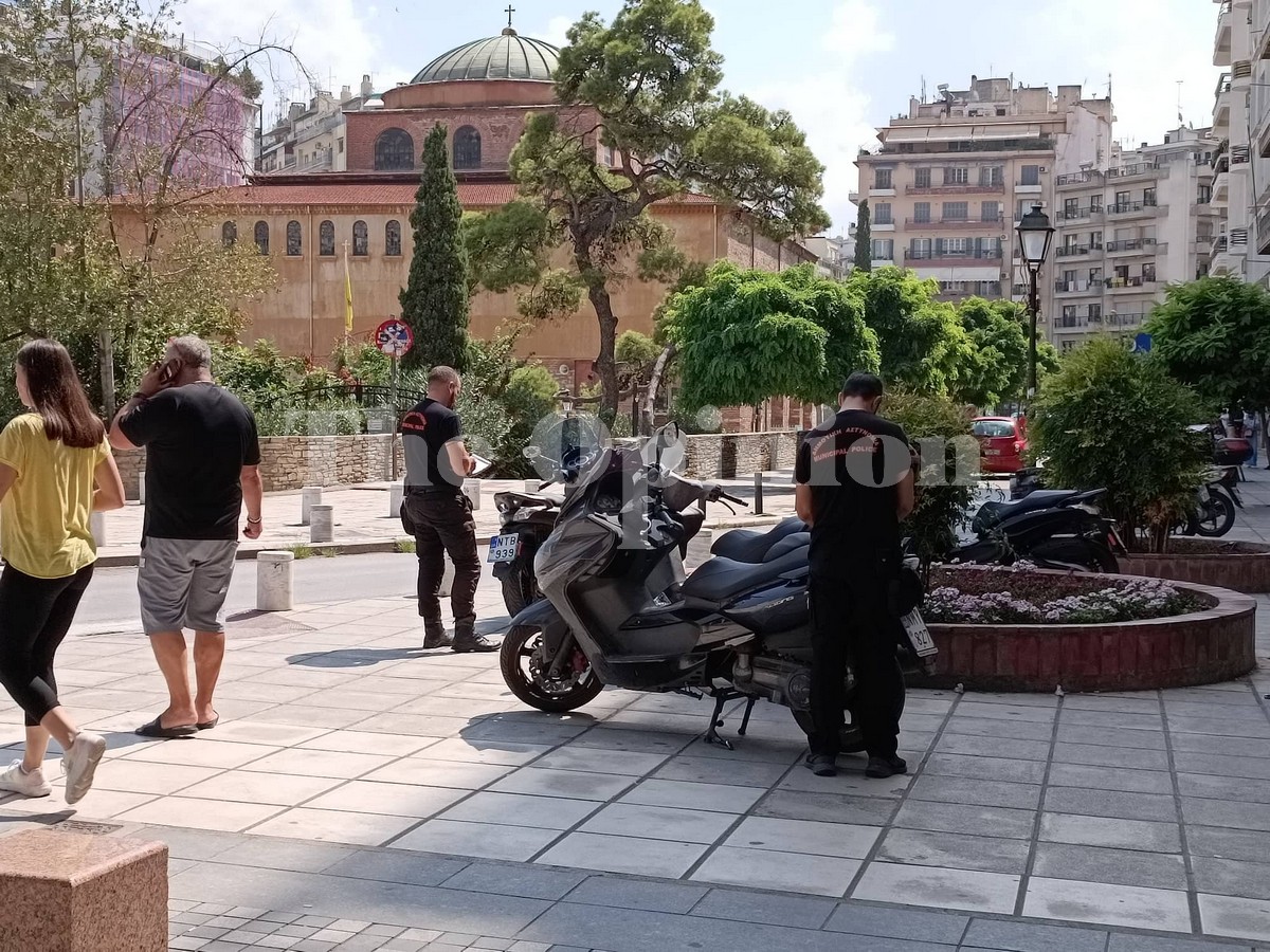 Σαββατιάτικες κλήσεις σε μηχανάκια στον πεζόδρομο της Αγίας Σοφίας (ΦΩΤΟ)