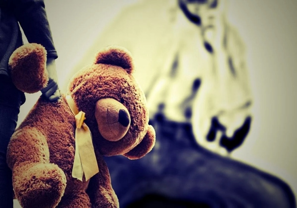 Θεσσαλονίκη: Τρεις νεαροί βίασαν 6χρονο αγοράκι