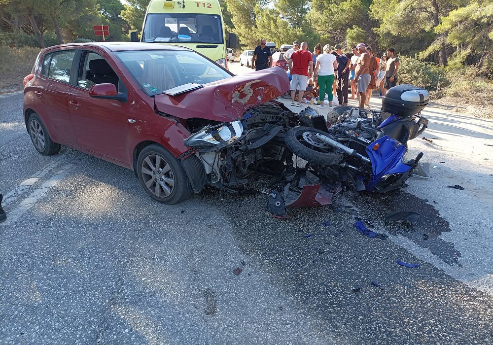 Χαλκιδική: Τροχαίο με τραυματία μοτοσυκλετιστή στις Καβουρότρυπες