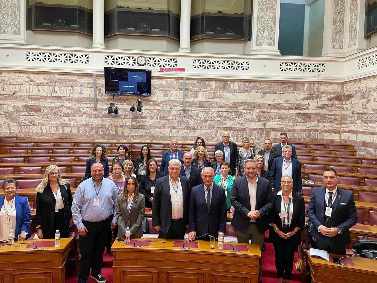 Δήμος Ωραιοκάστρου: Στη Βουλή βρέθηκαν Προσφυγικοί και Πολιτιστικοί Σύλλογοι