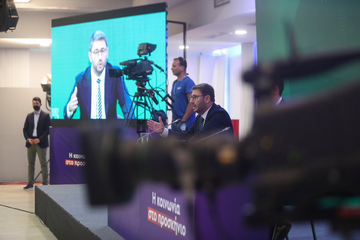 Η απάντηση Ανδρουλάκη στο TheOpinion: Το ΠΑΣΟΚ έγινε μεγάλο με τη νέα γενιά – Εθνική ανάγκη η αναγέννηση της Δημοκρατικής Παράταξης (video)