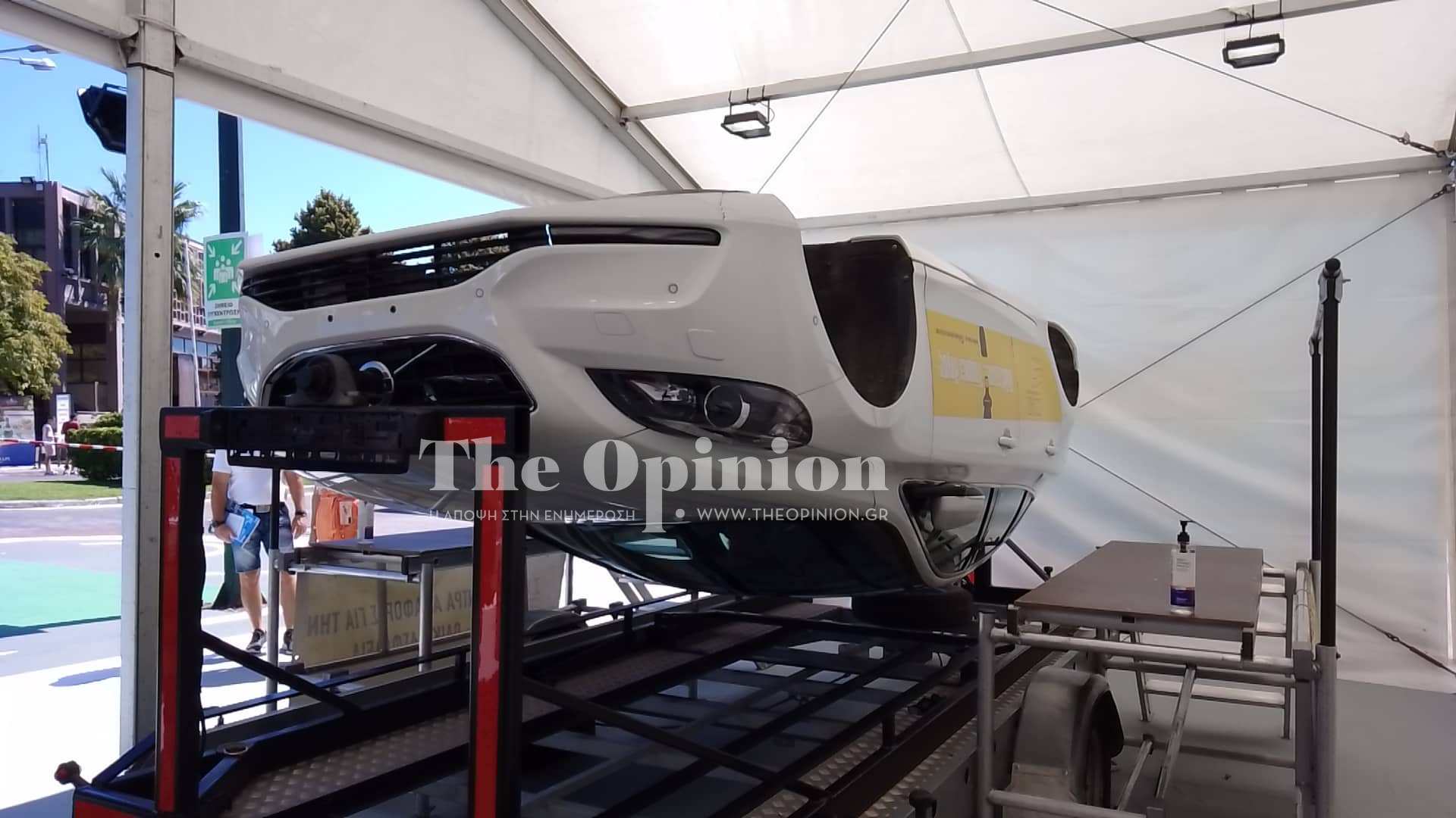 “Τούμπαρε αυτοκίνητο μέσα στη ΔΕΘ”-Η προσομοίωση με οδηγό τον Γ.Γ. Μεταφορών (ΦΩΤΟ-VIDEO)