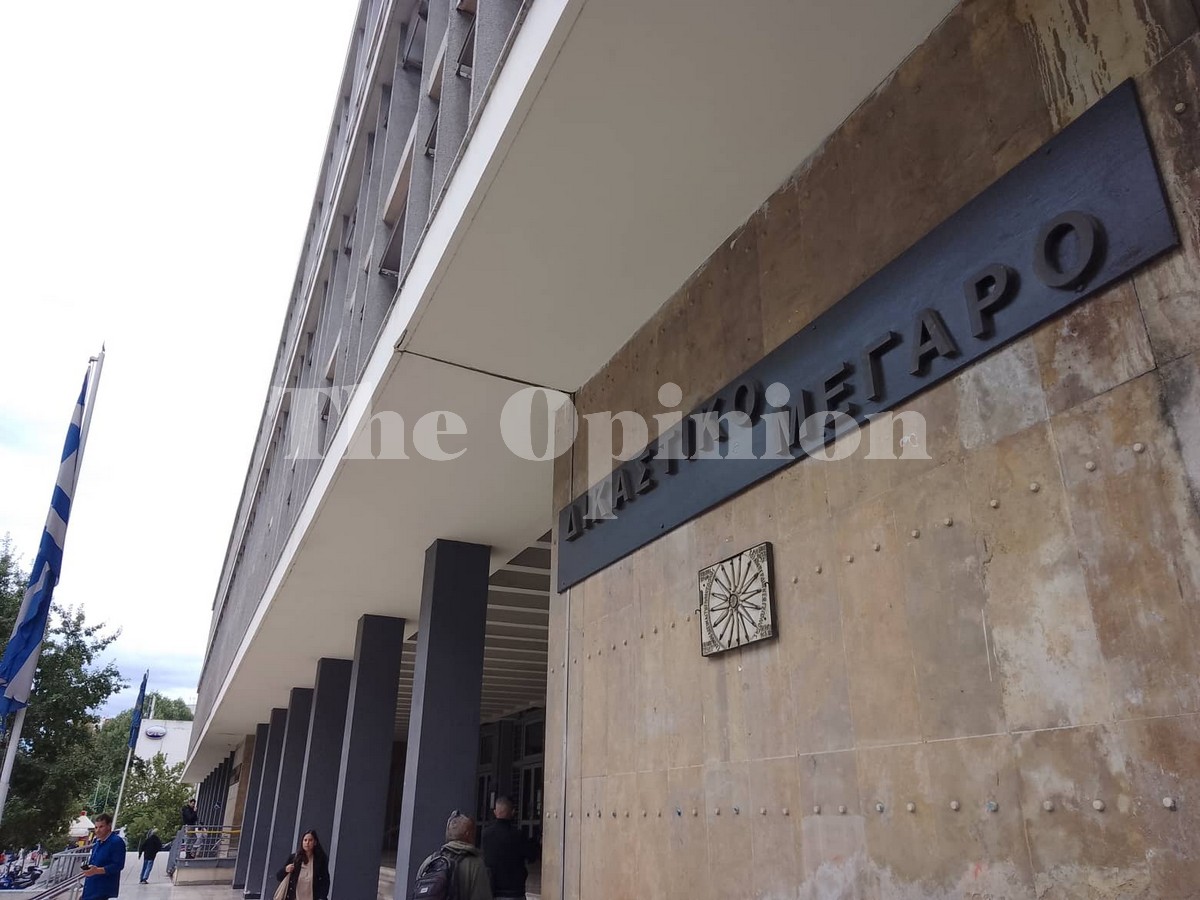 70χρονος, Θεματοφύλακες,