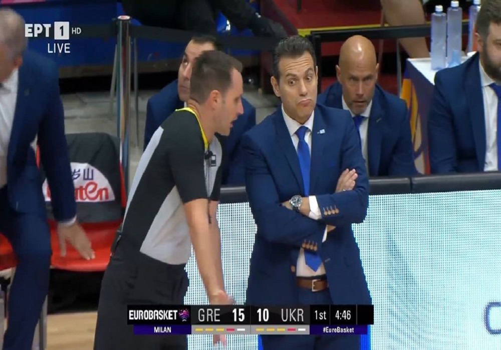 Ελλάδα-Ουκρανία: Επική αντίδραση Ιτούδη μετά από διαμαρτυρία για φάουλ (VIDEO)