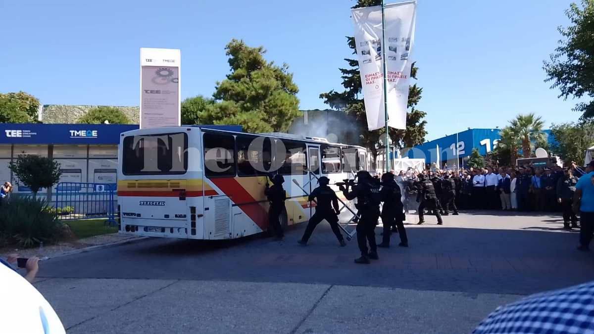 Εντυπωσιακή επίδειξη των ΕΚΑΜ στην 86η ΔΕΘ (ΦΩΤΟ+ΒΙΝΤΕΟ)