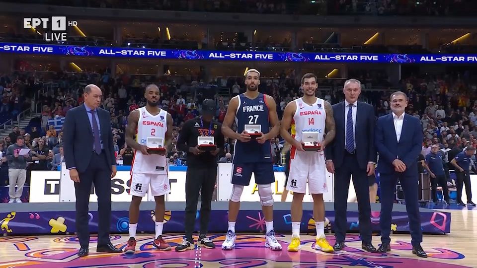 Μέλος της καλύτερης πεντάδας του Eurobasket ο Γιάννης (Video)