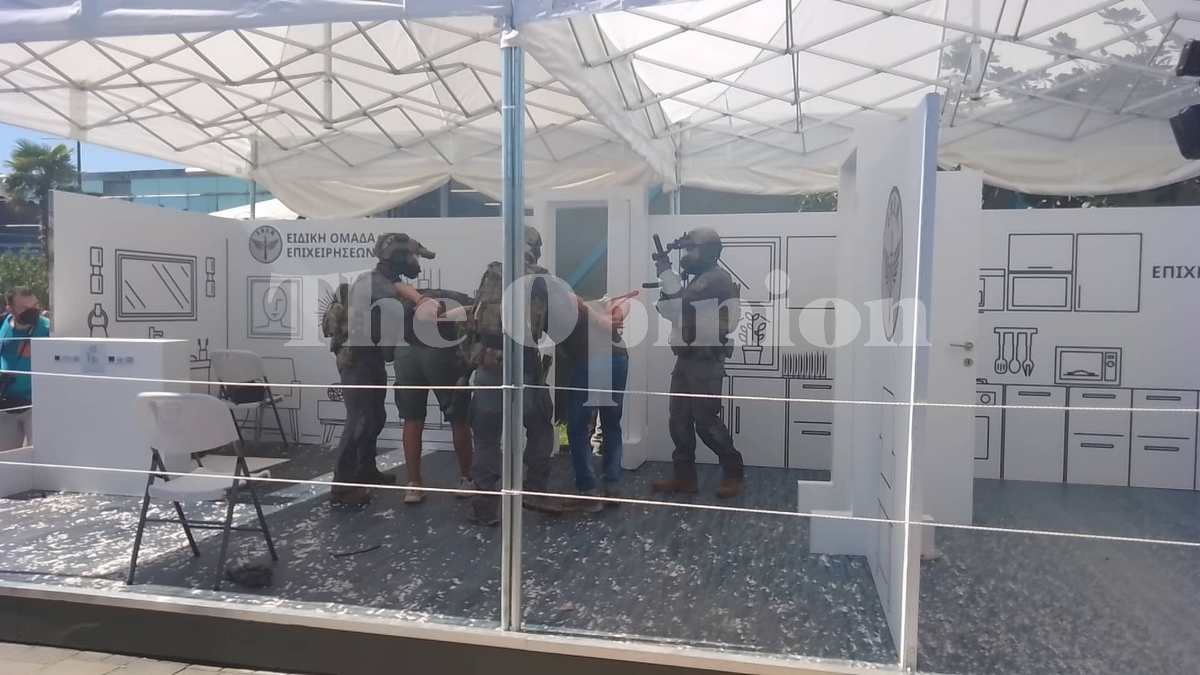 “Τρομοκράτες στη ΔΕΘ”: Η απελευθέρωση ομήρων από τους κομάντο του Λιμενικού (ΦΩΤΟ+ΒΙΝΤΕΟ)