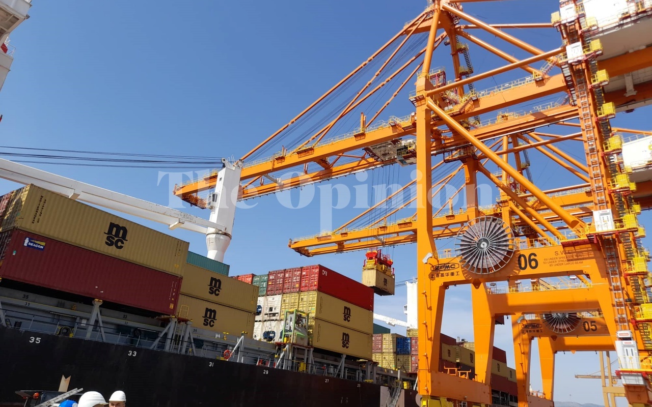 Εξαγωγές Μαρτίου 2025: Κερδισμένοι οι εξωστρεφείς κλάδοι, βαρίδι τα πετρελαιοειδή