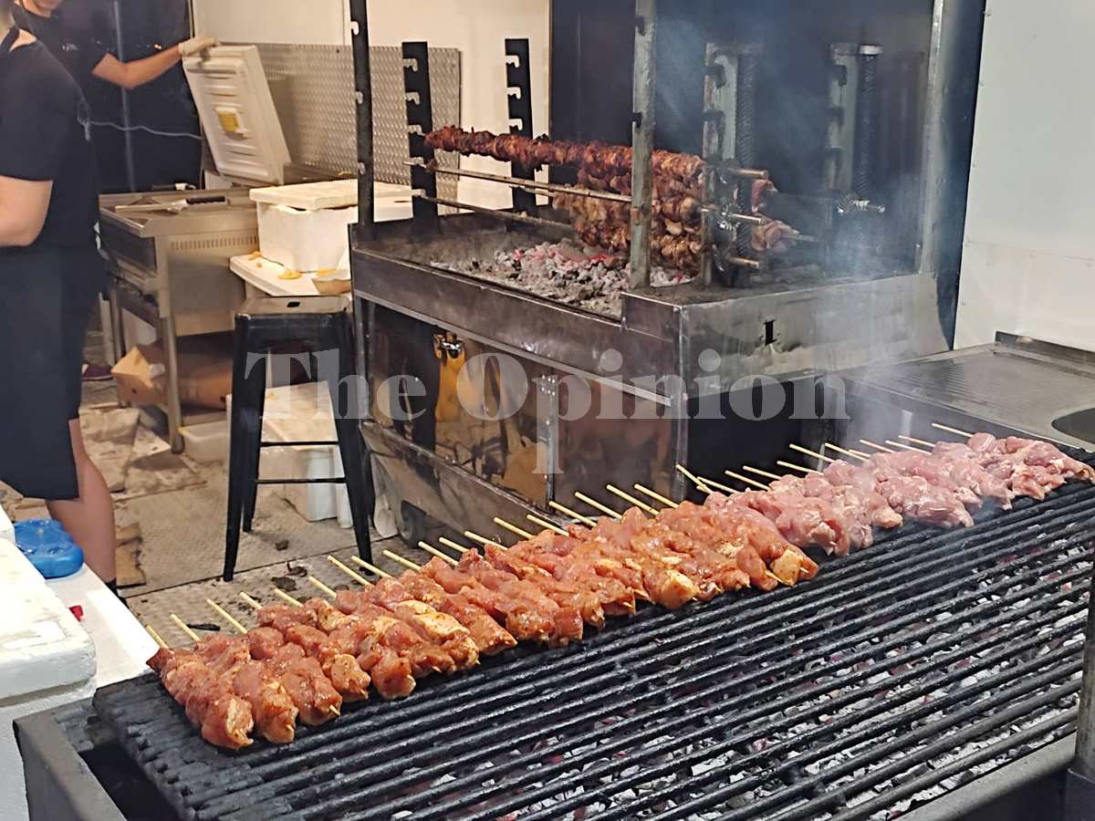 Άνοιξε τις πύλες του το 1ο Φεστιβάλ καντίνας -Θα βρείτε απο κοκορέτσι μέχρι noodles (ΦΩΤΟ-VIDEO)