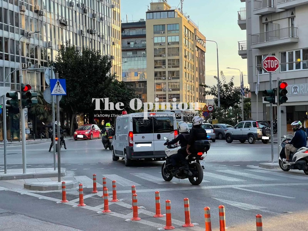 Θεσσαλονίκη: Παρελήφθη από τον στρατό η ενεργή οβίδα που βρέθηκε στο κέντρο (ΦΩΤΟ)