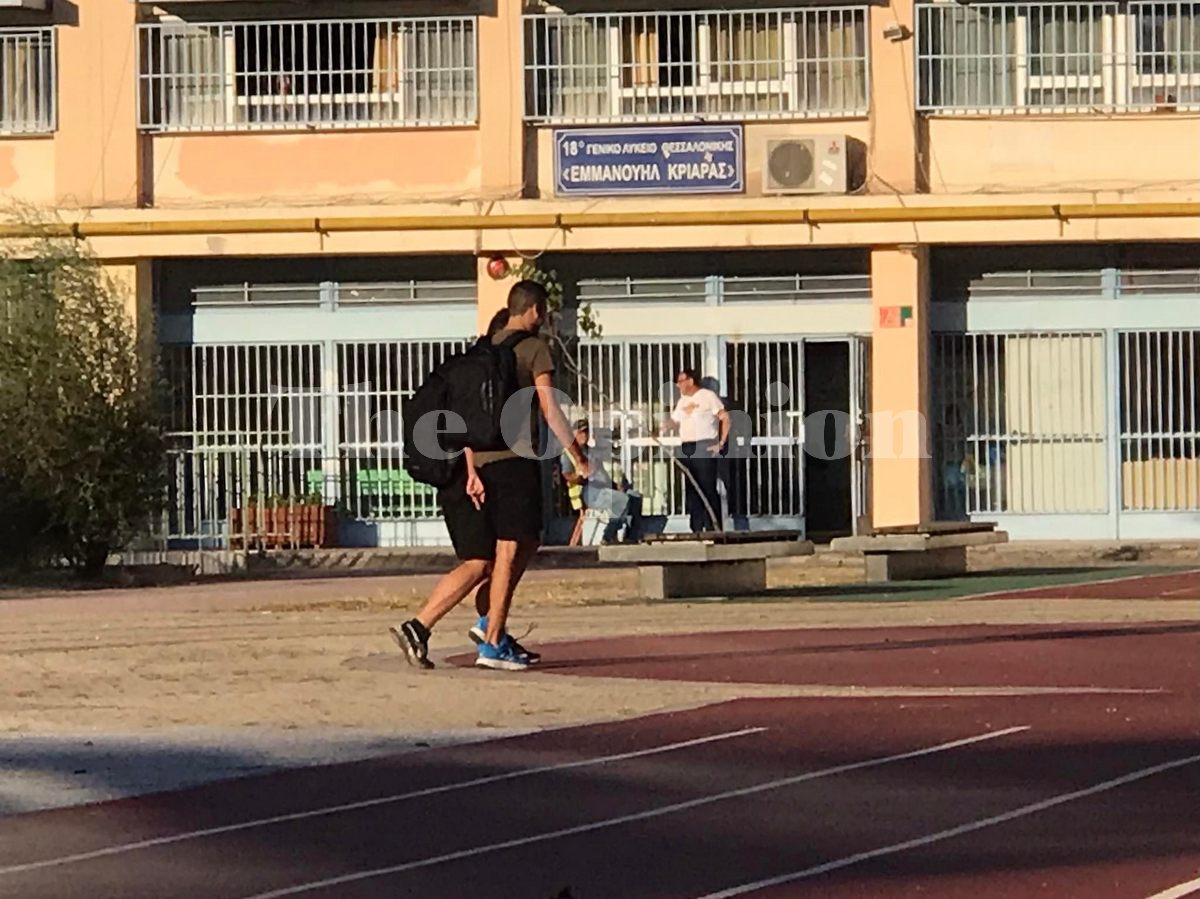 Χτυπά σήμερα το πρώτο κουδούνι για τη νέα σχολική χρονιά – Τι γίνεται όταν ένας μαθητής έχει συμπτώματα κορονοϊού