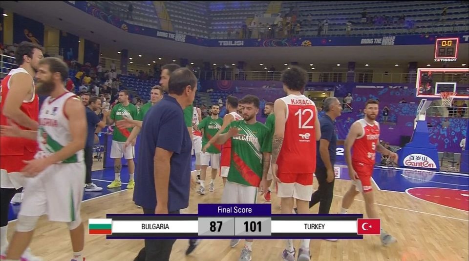 Eurobasket: Εξαιρετικός και πάλι ο Βεζένκοφ – Νίκη για την Τουρκία (Video)