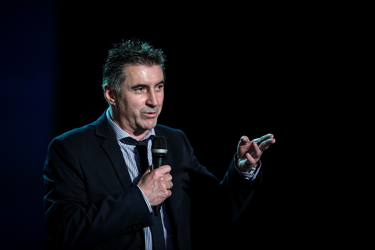 Ανακοινώνει ο Ζαγοράκης