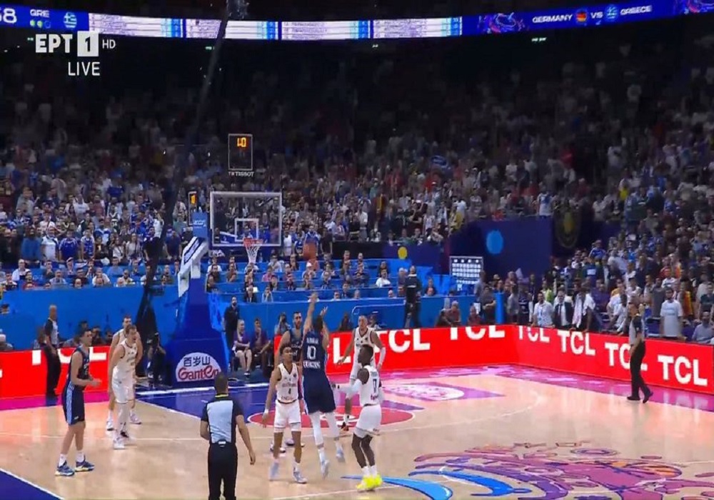 Γερμανία – Ελλάδα: Μπάζερ μπίτερ Σλούκα και μπροστά η «γαλανόλευκη» στο ημίχρονο! (VIDEO)