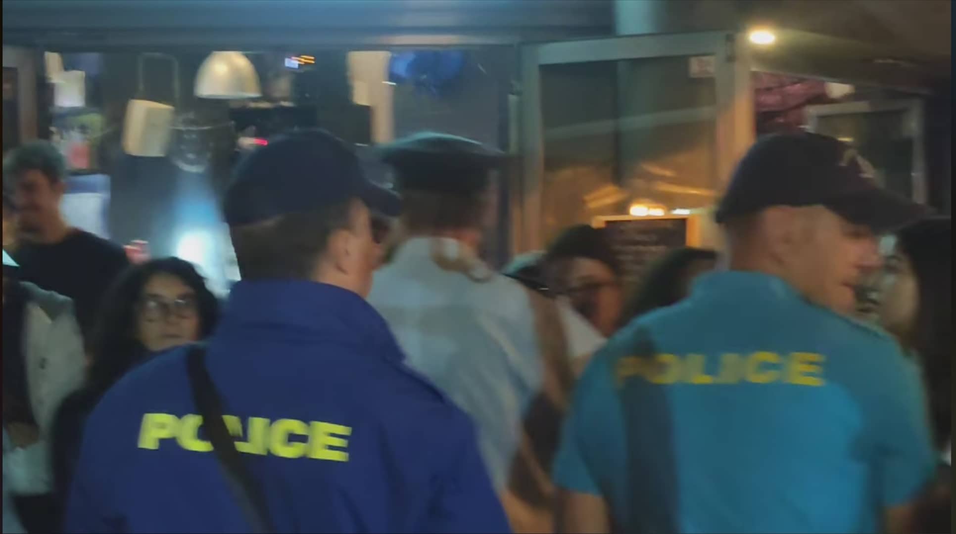 Τα συνθήματα σε Μητσοτάκη για παιδεραστές και υποκλοπές (ΒΙΝΤΕΟ)