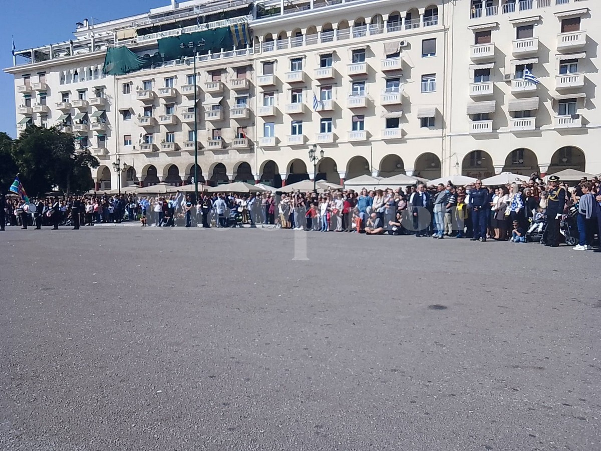 Θεσσαλονίκη: Επιβλητική η επίδειξη της ΣΣΑΣ στην Αριστοτέλους (ΦΩΤΟ-VIDEO)