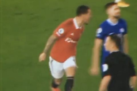 Τσέλσι – Μάντσεστερ Γιουνάιτεντ: Προκλητικός ο Άντονι – «Ούρλιαζε» μπροστά στον Ζορζίνιο (Video)