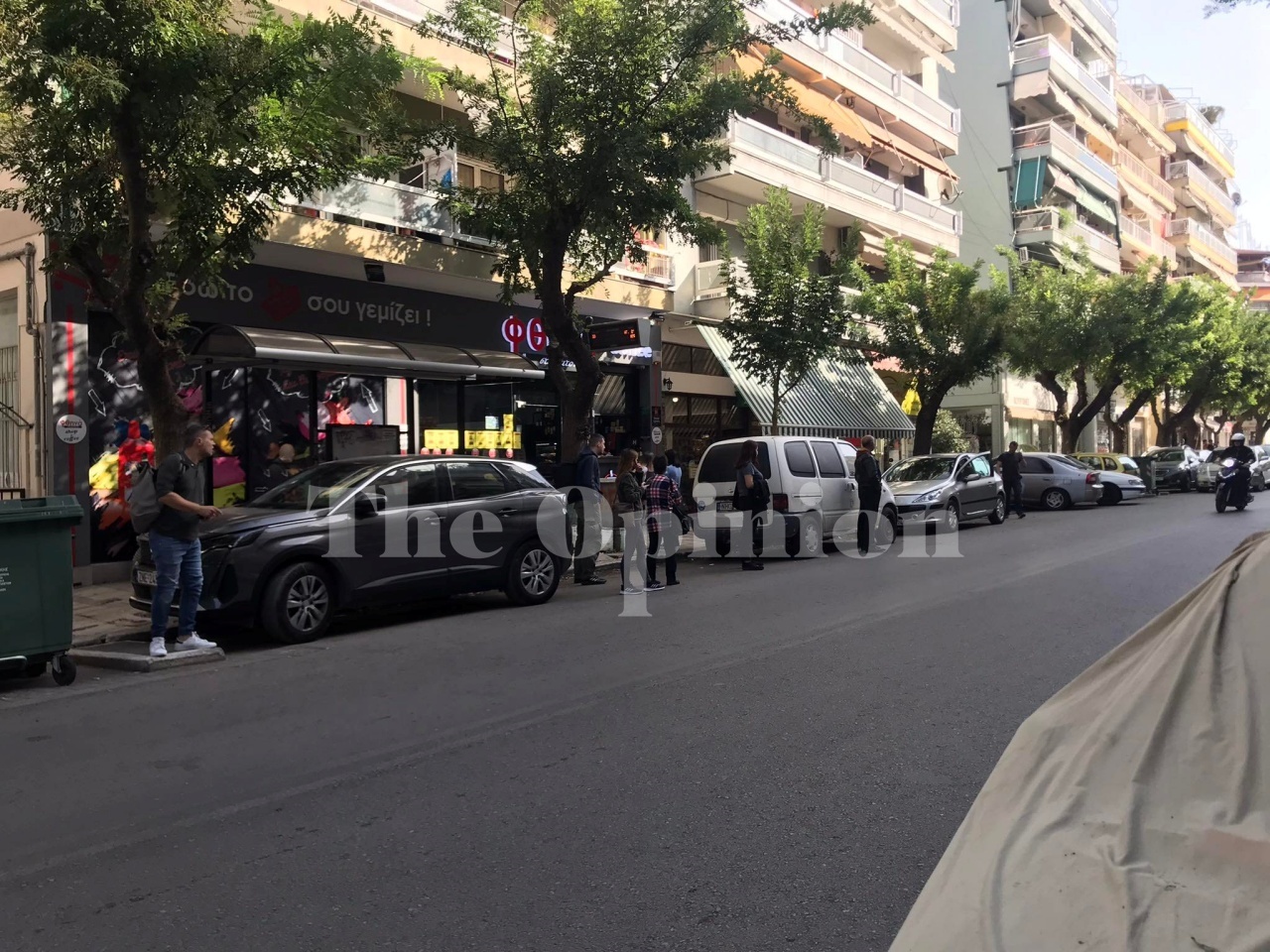 Θεσσαλονίκη: Νεαρός πήδηξε στο κενό από τον 5ο όροφο (ΦΩΤΟ)