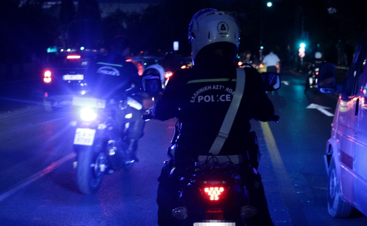 Θεσσαλονίκη: Χειροπέδες σε γνωστό τράπερ για κατοχή ναρκωτικών