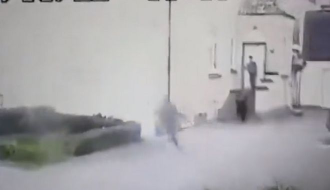 Δανία: Άνδρας εισέβαλε με μαχαίρι στην πρεσβεία του Ιράν (Video)