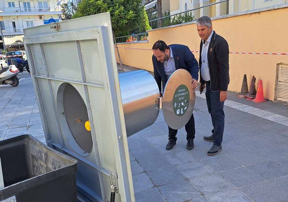 Yγειονομική αναβάθμιση στην Καλαμαριά – Τοποθετήθηκαν 18 υπόγειοι κάδοι (ΦΩΤΟ)
