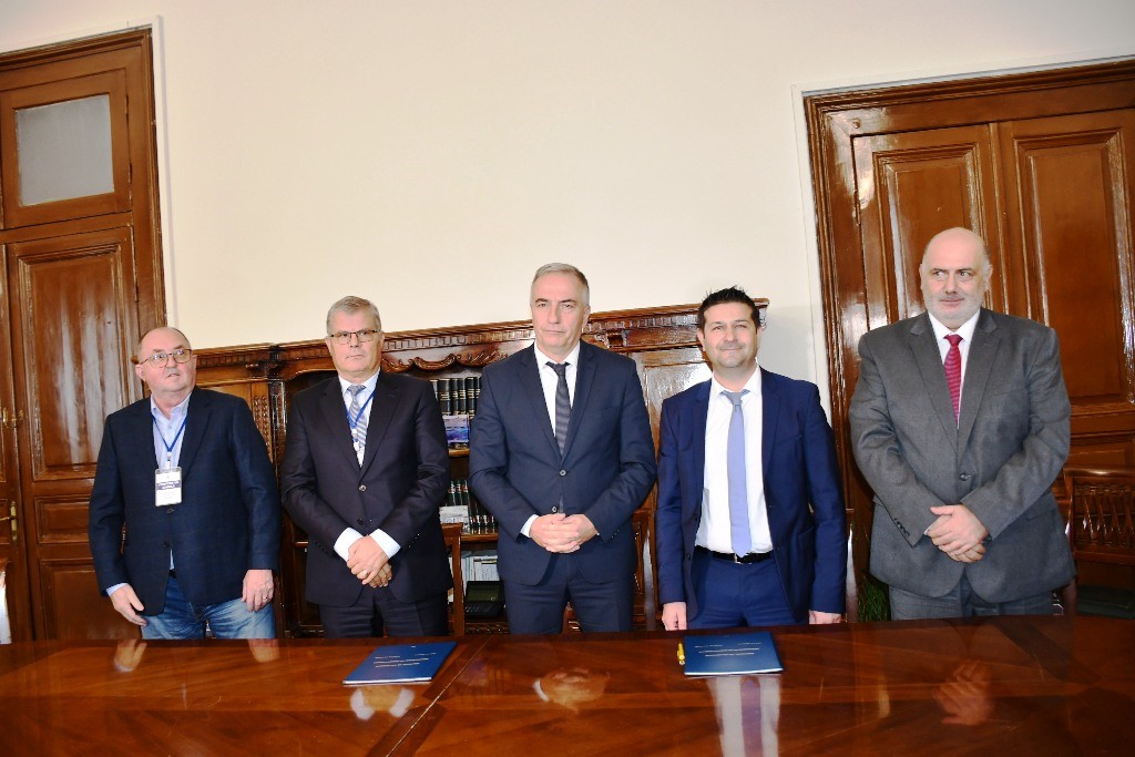 ΕΥΑΘ,