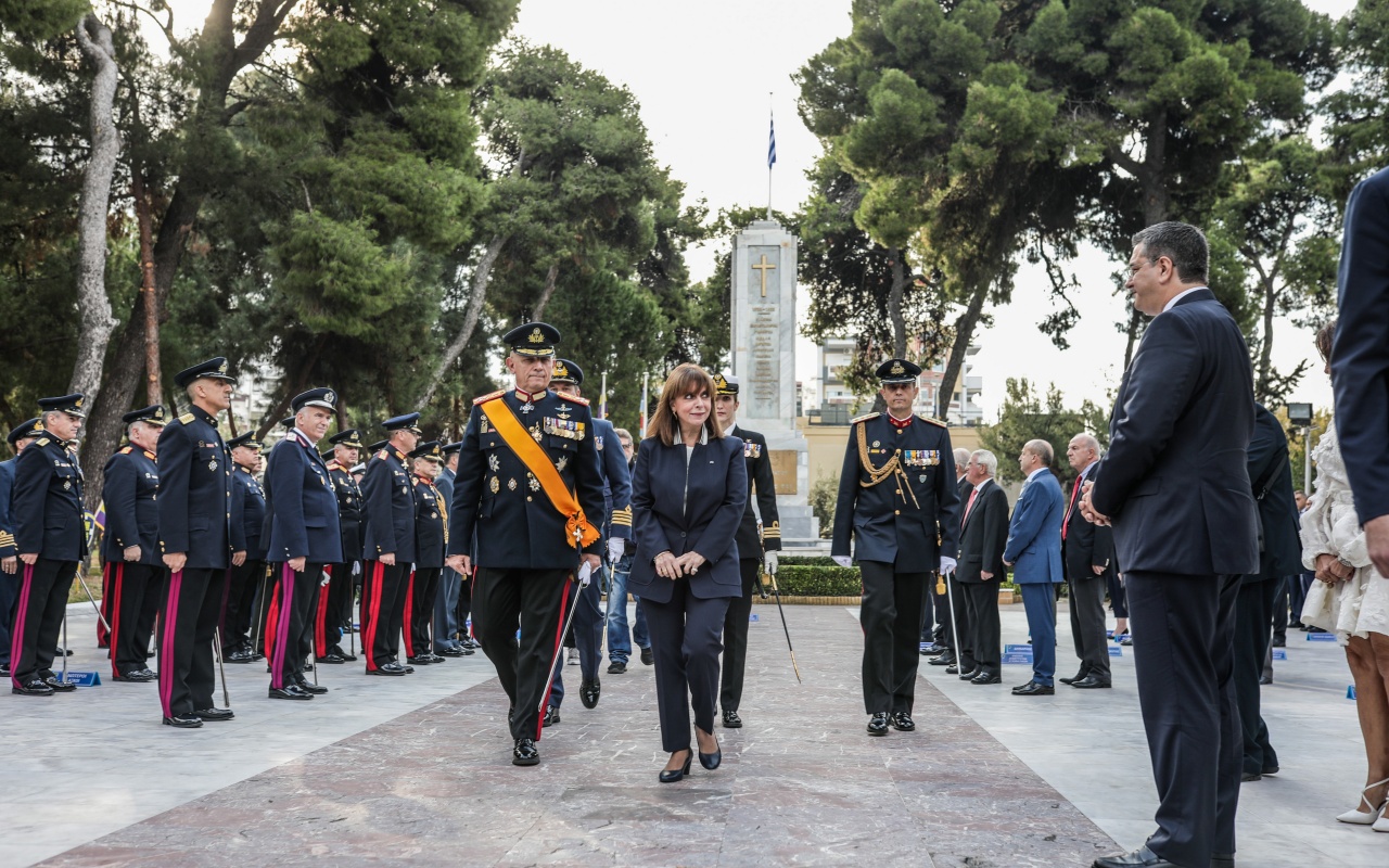 Σακελλαροπούλου,