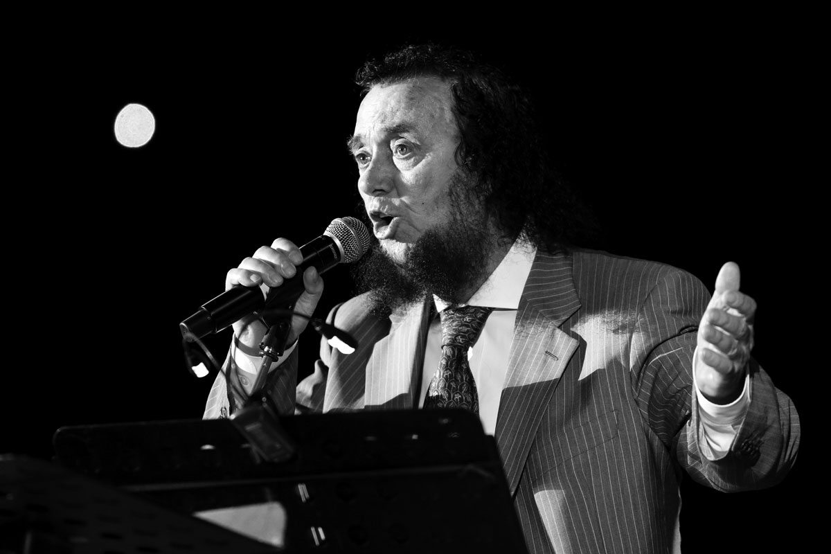 Εφυγε από τη ζωή ο Σταμάτης Κόκοτας – Οι πιο διάσημες φαβορίτες της Ελλάδας (video)