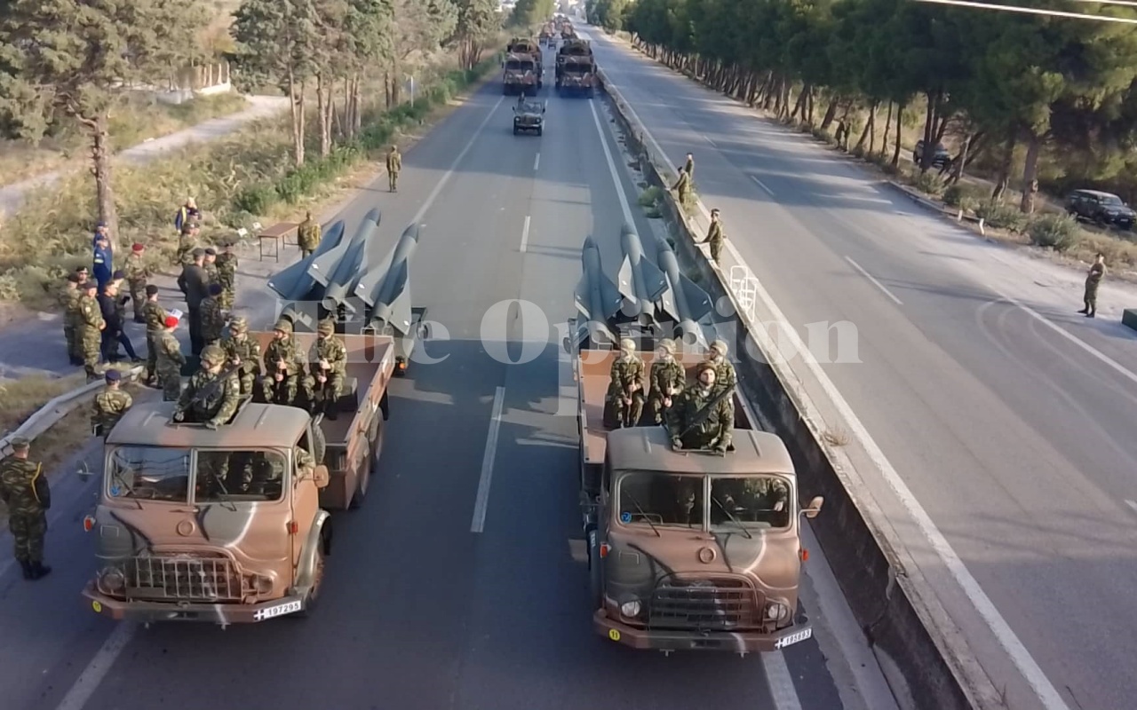 Δοκιμαστική παρέλαση στη Μουδανίων – Κυκλοφοριακό κομφούζιο στα ανατολικά (ΦΩΤΟ+VIDEO)