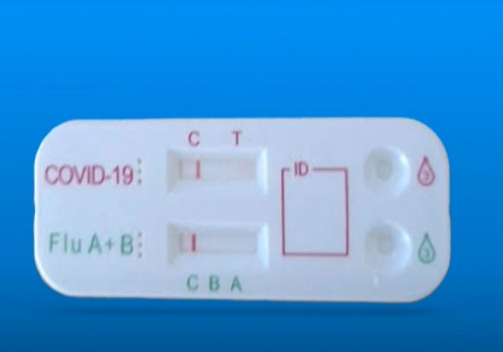 Θεσσαλονίκη: Κυκλοφορούν τα διπλά σελφ τεστ για γρίπη και κορονοϊό (VIDEO)